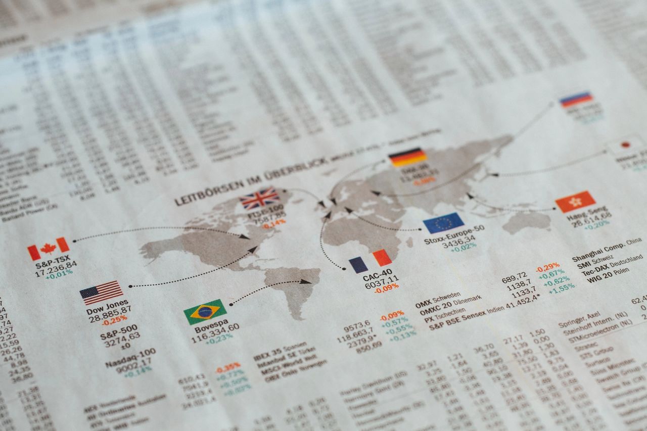 Rebuilding the map of economics